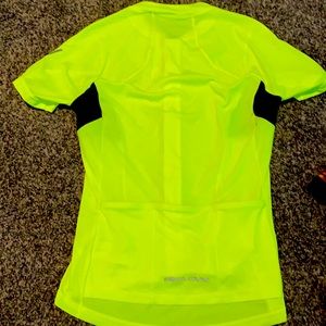 Pearl Izumi short sleeve with venting